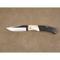 Couteau pliant liner lock avec lame en acier 14c28 et manche en ébène et os de bovin