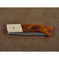 Couteau Pliant Liner Lock - Acier damas AEGIR - Manche en ivoire de défense de phacochère et loupe d'Amboine