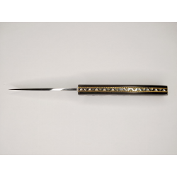 Couteau pliant liner lock avec lame en acier 14c28n et manche en bois d'ébène, incrustation os de bovin et cloutage laiton