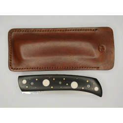 Couteau pliant liner lock avec lame en acier 14c28n et manche en bois d'ébène, incrustation os de bovin et cloutage laiton